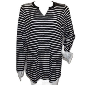 TORRID Thermal Top, 3/3X, Black/White Stripes, Long sleeve, Notch collar